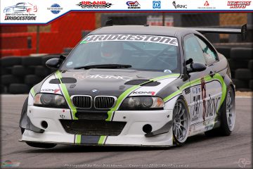 Riaan Woest (E46 M3 GTR) heads up the class B battle
